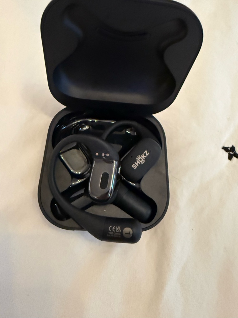 Shokz T910 Open-Ear Wireless Headphones in Black - Picture 3 of 3